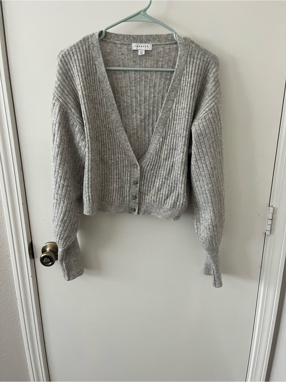 Topshop Light Gray Ribbed V-Neck Cropped Cardigan - Picture 1 of 4